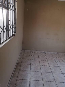 Room to rent protea glen ext 11 specious for 1200 shower and sink security safe