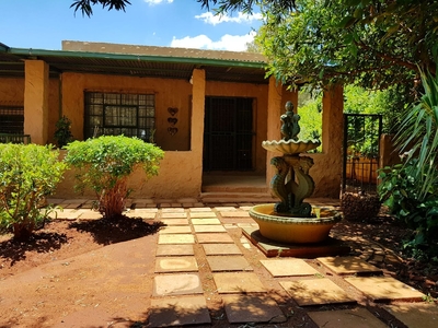 Small Holding For Sale in Vleikop AH
