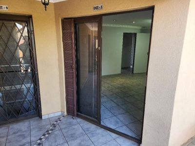 Stand Alone Building: Business Premises To Let In Centurion With Main Road Visibility!!
