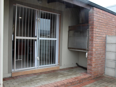 Townhouse For Sale in Brackenfell South
