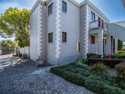Townhouse For Sale in Craighall Park