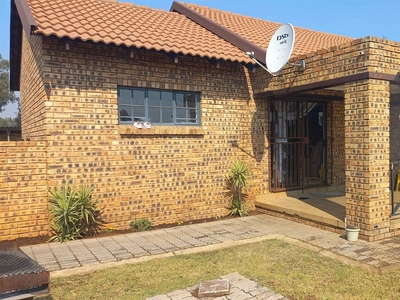 Townhouse For Sale in Meyerton South