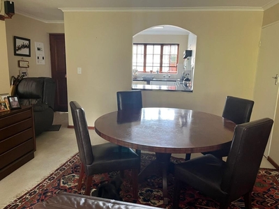 Townhouse For Sale in Plumstead