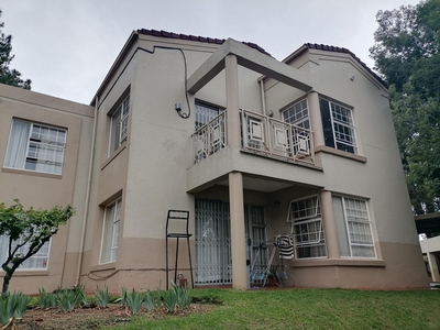 Townhouse For Sale in Rembrandt Park