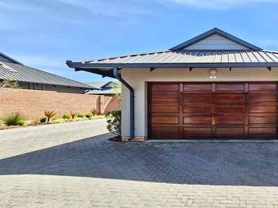 Townhouse For Sale in Six Fountains Residential Estate
