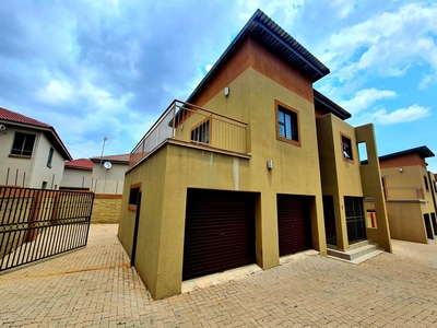 Townhouse For Sale in Sterpark