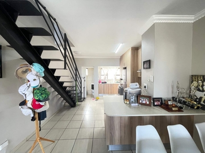 Townhouse For Sale in Umhlanga