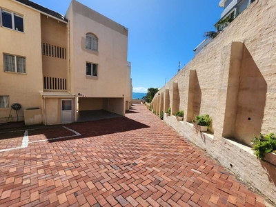 Townhouse For Sale in Umhlanga