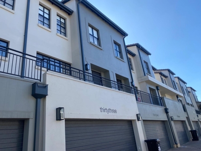 Townhouse Rental Monthly in Bryanston