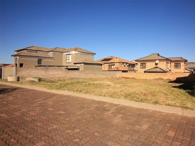 Vacant Land Residential For Sale in Radiokop