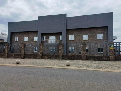 Warehouse / Distribution / Manufacture to Let in N4 Gateway Park