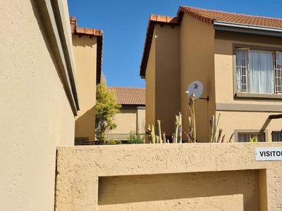 2 Bedroom Townhouse to Rent in Willow Park Manor