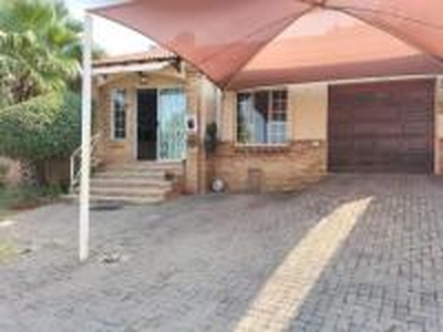 3 Bedroom House for Sale For Sale in Safarituine - MR617080