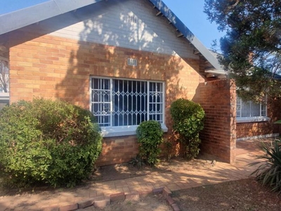 3 Bedroom house to rent in Parkhurst, Johannesburg