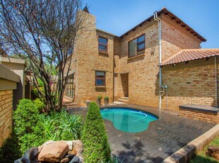 House For Sale in Honeydew Manor, Roodepoort