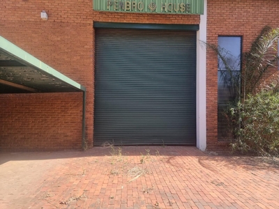 1,500m² Warehouse For Sale in Silverton