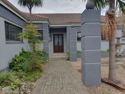 3 Bedroom Freehold For Sale in Rooi Rivier Rif - 28 Danie Craven Crescent