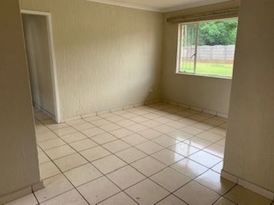 3 Bedroom House with swimming pool to rent close to mall @Carnival