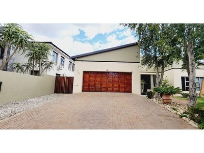 4 Bedroom House for Sale in Willow Acres Pretoria Stunning Property in great Area