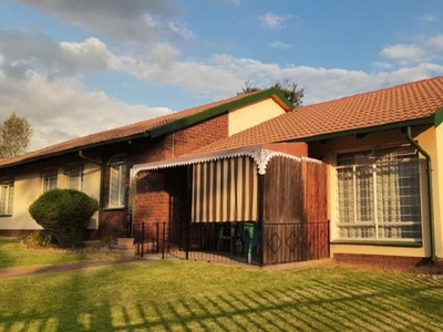 5 Bedroom house for sale in Sasolburg Ext 10