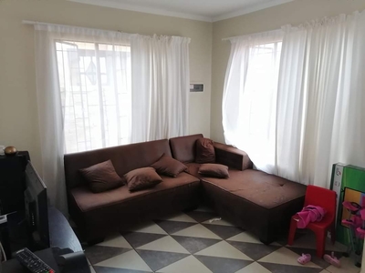 Beautiful 3 Bedroom House to Rent in Soshanguve VV