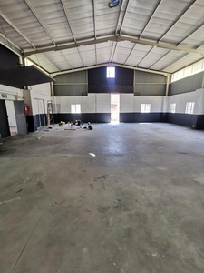 Newly renovated light Industrial premises of 264m² to let in the Coachman’s Factory Park in Hennopspark just of the Old Johannesburg Rd which leads to the N1 Highway
