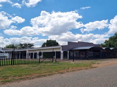 583 m² Commercial space in Mmabatho
