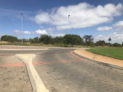 980 m² Land available in Thornhill
