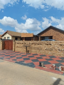 2 Bed House For Rent Ebony Park Midrand