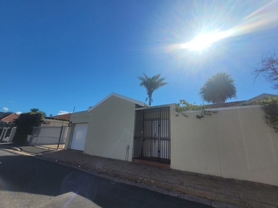2 Bedroom Townhouse For Sale In Wynberg