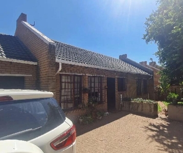 3 Bed House For Rent Model Park Witbank