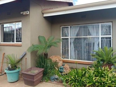 3 Bed House For Rent Randgate Randfontein