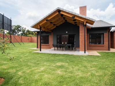 3 Bed Townhouse/Cluster For Rent Boardwalk Villas Pretoria