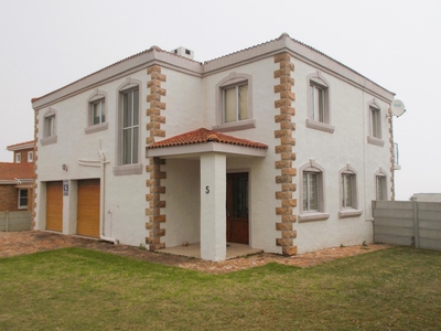 House for sale with 3 bedrooms, 5, Protea Street