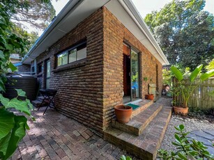 1 Bed Garden Cottage For Rent Longkloof Hout Bay