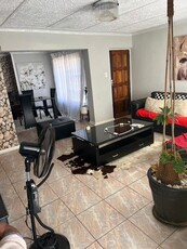 3 Bed House For Rent Protea North Soweto
