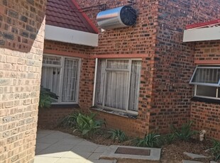 4 Bed House For Rent Jim Fouchepark Welkom