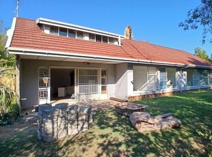 5 Bed House For Rent Fichardt Park Bloemfontein