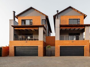 STUNNING BRAND NEW 3 BEDROOM DUPLEX UNITS TO RENT IN OLYMPUS