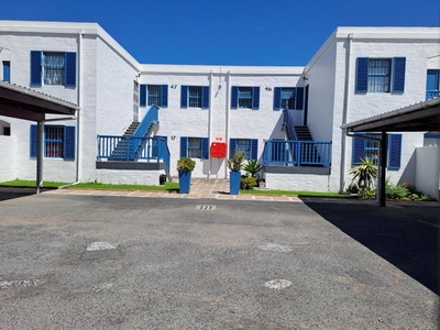 3 Bedroom Apartment To Let in Gordons Bay Central
