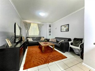 1 Bed Apartment in Wynberg