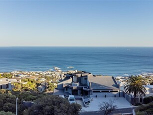 1 439 m² Land available in Camps Bay