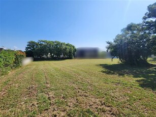 1 458 m² Land available in Meerensee