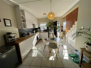 2 Bed Townhouse in Cape Town City Centre