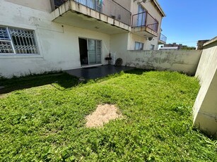 2 Bedroom Apartment For Sale in Algoa Park