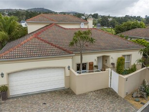 3 Bed Townhouse in Durbanville Central