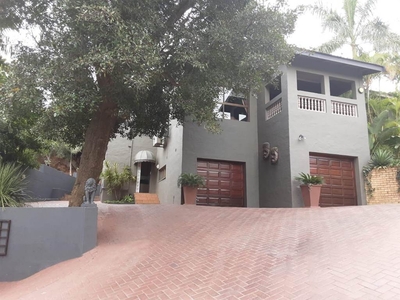 11 Bed House in Protea Park