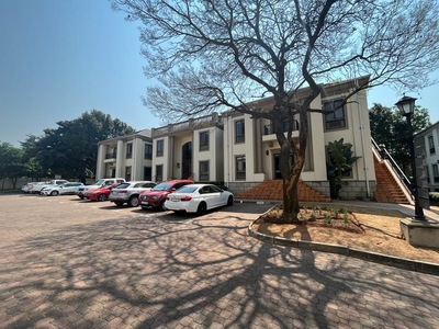 133m² Office To Let in Bryanston
