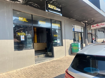 150m² Restaurant To Let in Norwood