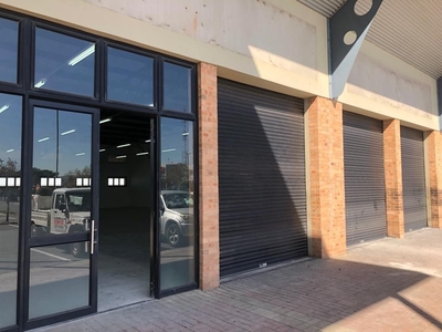 224m² Retail To Let in Greenstone Hill